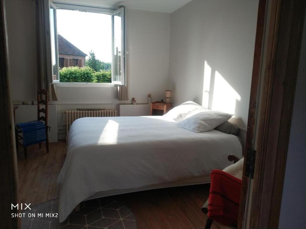 Chambre Calme Et Accueillante 13 Kmtrs Aeroport, Parking Gratuit, Navette Gare Ou Aeroport Saint-Germain-la-Poterie Exteriör bild